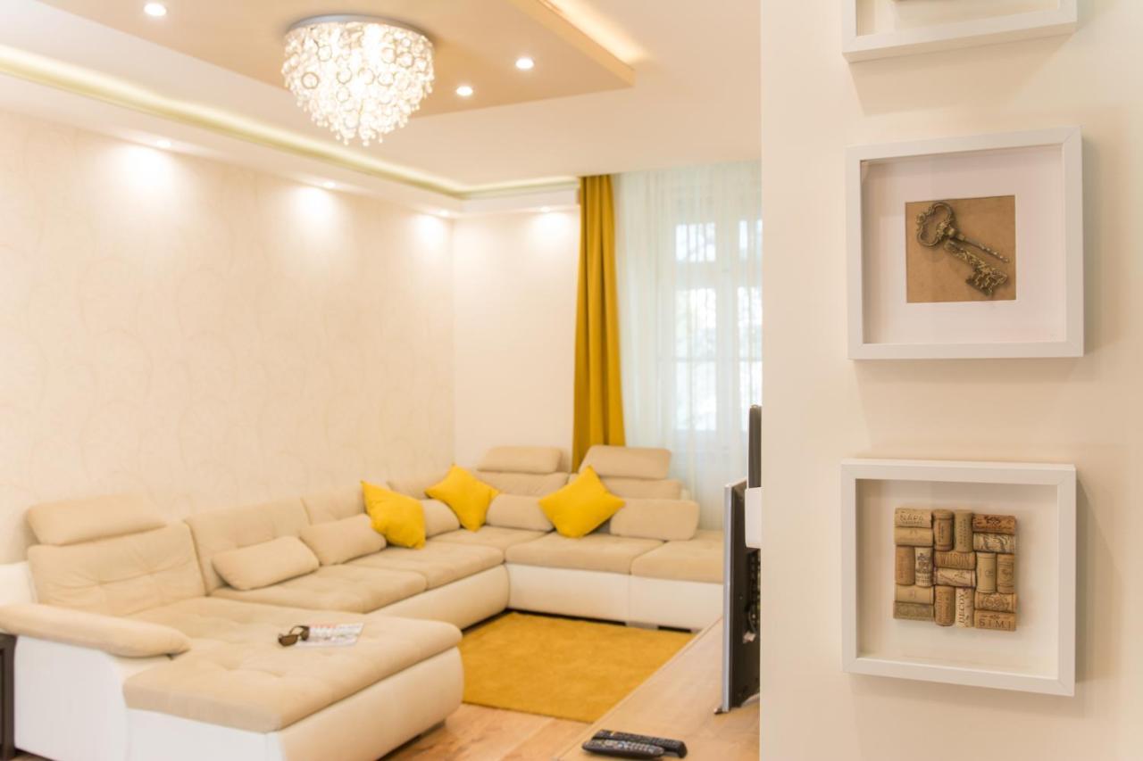 Cork Apartman Eger Extérieur photo