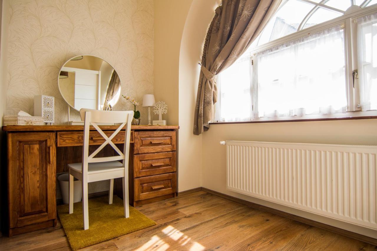 Cork Apartman Eger Extérieur photo